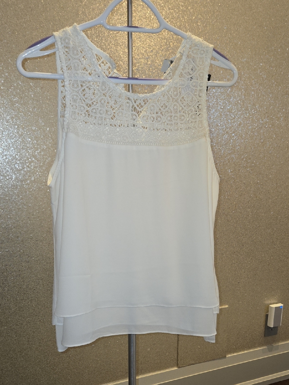 Reitmans Cream Crochet Yoke Sleeveless Camisole